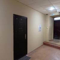 Половина помещения в аренду