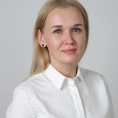 Яна Олеговна